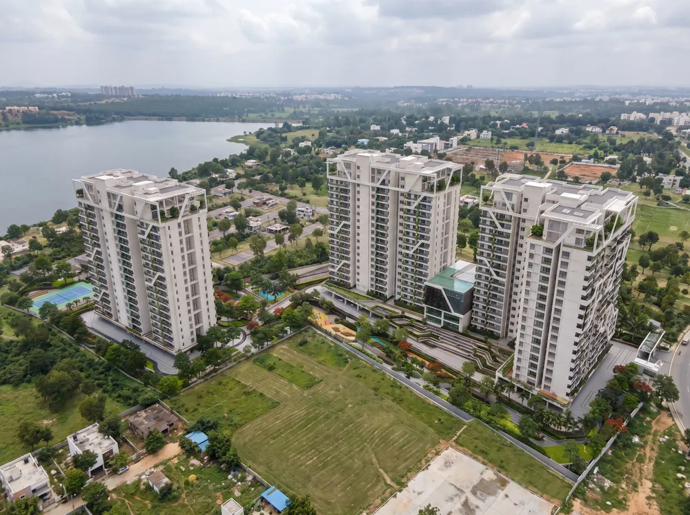 Tall tower with landscaped balconies — Mana Verdant (2 of 5)