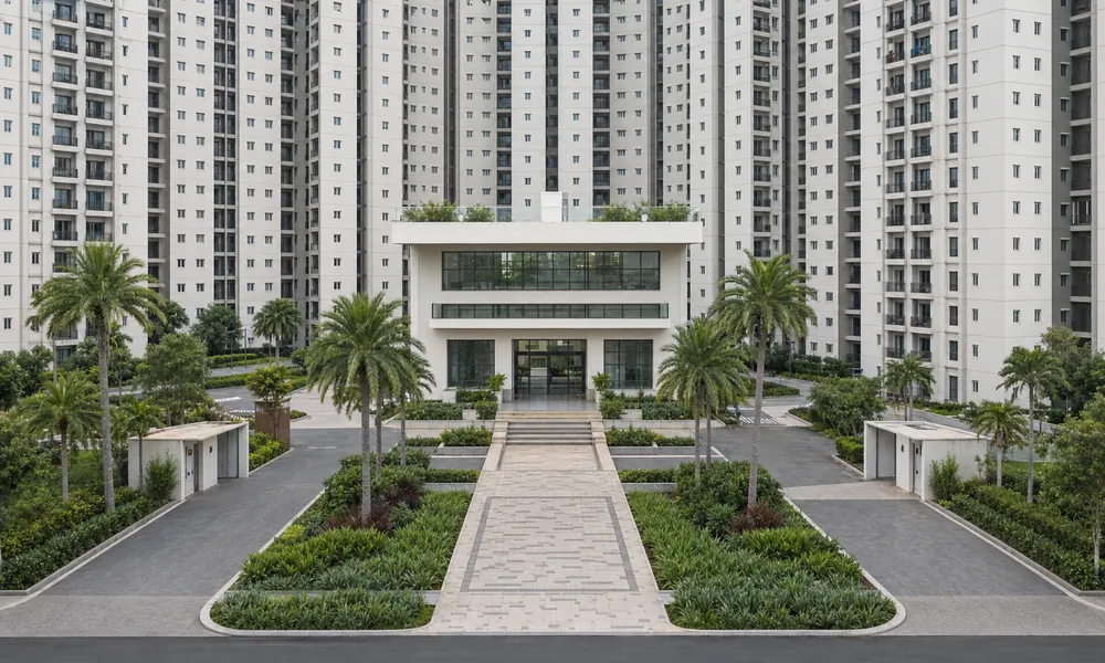 Boutique high-rise with amenity deck — Shriram Codename Kinglife (2 of 5)