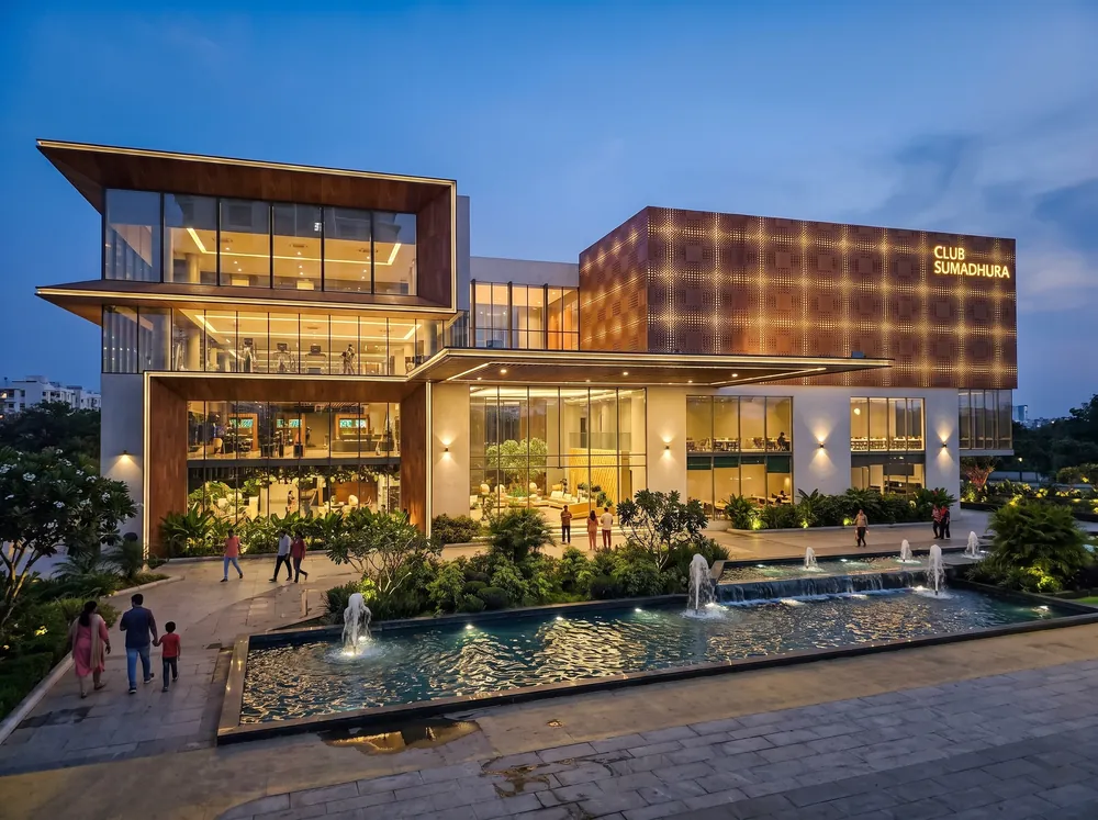 Lakeside towers with classical detailing — Sumadhura Solace (3 of 5)